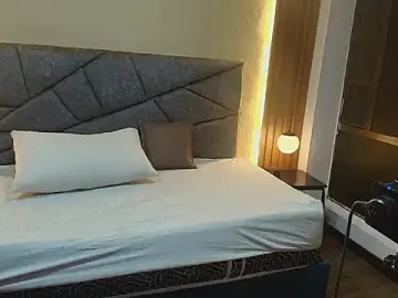 Stripchat Watch Live Sex Cams of Kitty_Paradise_