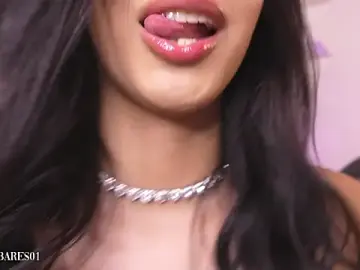 Stripchat Live Sex Cam of IsabelleFoxx_
