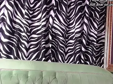 Stripchat Free Porn Cam of mia_beatles