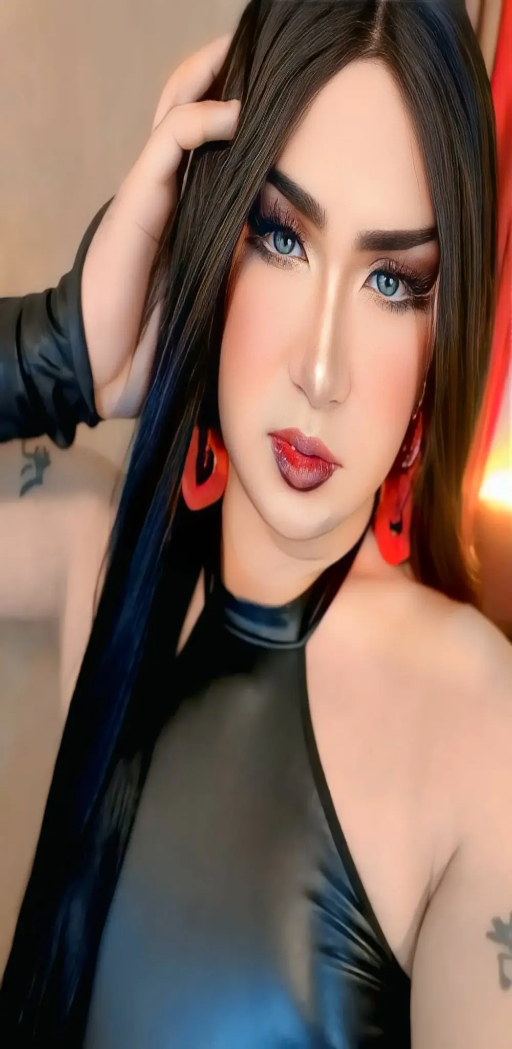 Incredible_Shemale
