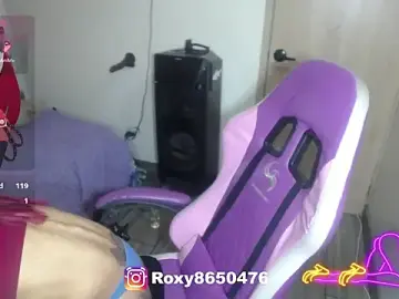 Stripchat Nude Webcam of roxy_roxxan