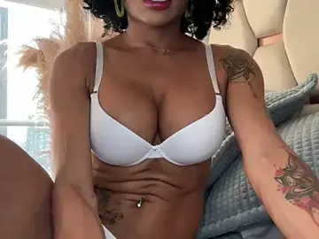 Stripchat Nude Webcam of HOT_LADY_777