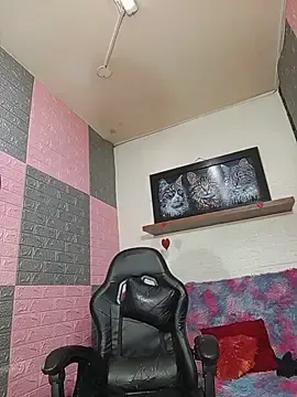 Stripchat Live Sex Cam of Liss_Love1