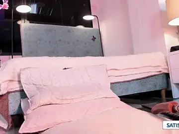 Stripchat Live Sex Cam of JESSI_NAOMI