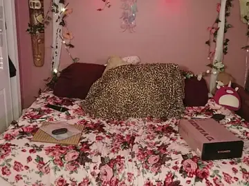 Stripchat Sex Cam of Maddy_cat_91