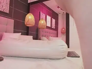 Stripchat Watch Live Sex Cams of BellaLatinaTS