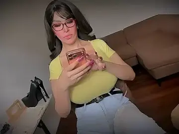 Stripchat Live Sex Cam of GiftedGirl4u
