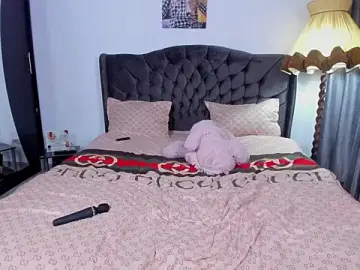 Stripchat Watch Live Sex Cams of Nicol2Naya