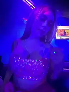 Stripchat Live Sex Cam of tinker_exotic_1