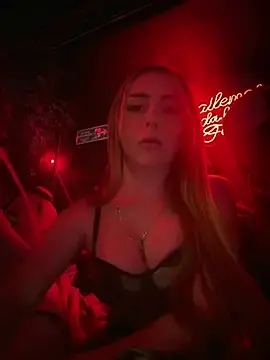 Stripchat Best live sex cam show of tinker_exotic_1