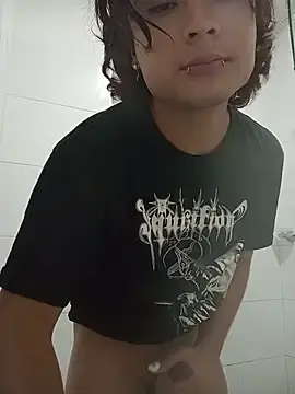 Stripchat Live Sex Cam of CataliinaSanttana