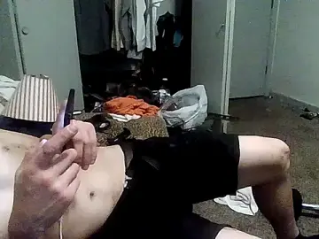 Stripchat Free Porn Cam of Iamtheshow