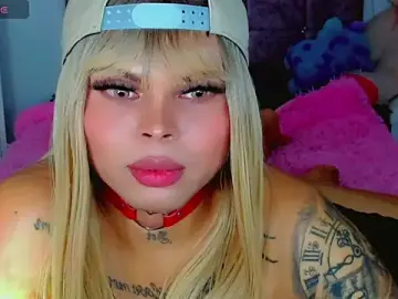Stripchat Free Live Porn of AdanKinng