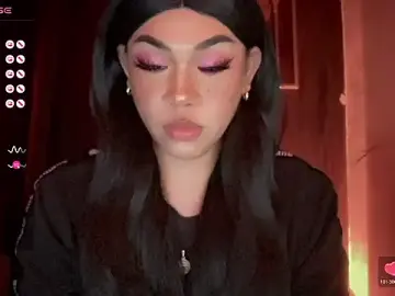 Stripchat Free Live Porn of madam_agnes1