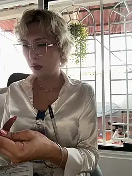 Stripchat Adult Webcams of conny_latina