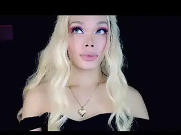 Stripchat Live Sex Cam of PRETTY_BIGCOCK1