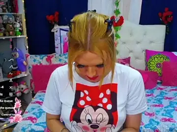 Stripchat Free Porn Cam of golden_girl01