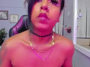 Stripchat Adult Webcam of Nahomy_Collins_