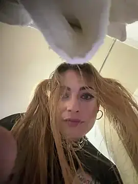 Stripchat Free Porn Cam of UrHellBri-L
