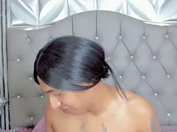 Stripchat Watch Live Sex Cams of Lucia-sex