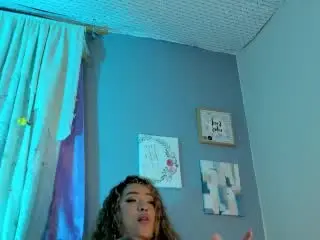 Xlovecam Best Webcam of JuliaSacarf