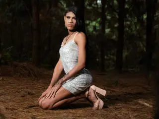 Xlovecam Nude Webcam of LissyAndrade